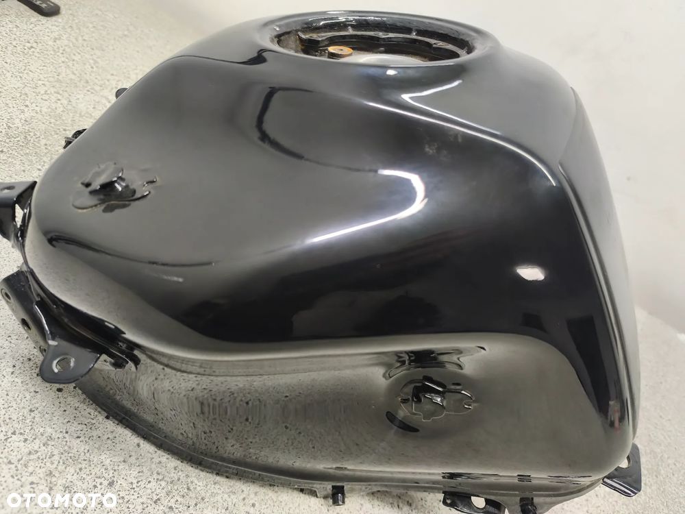 Bak, zbiornik paliwa KTM 125 Duke - 24