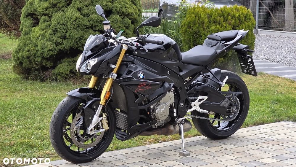 BMW S