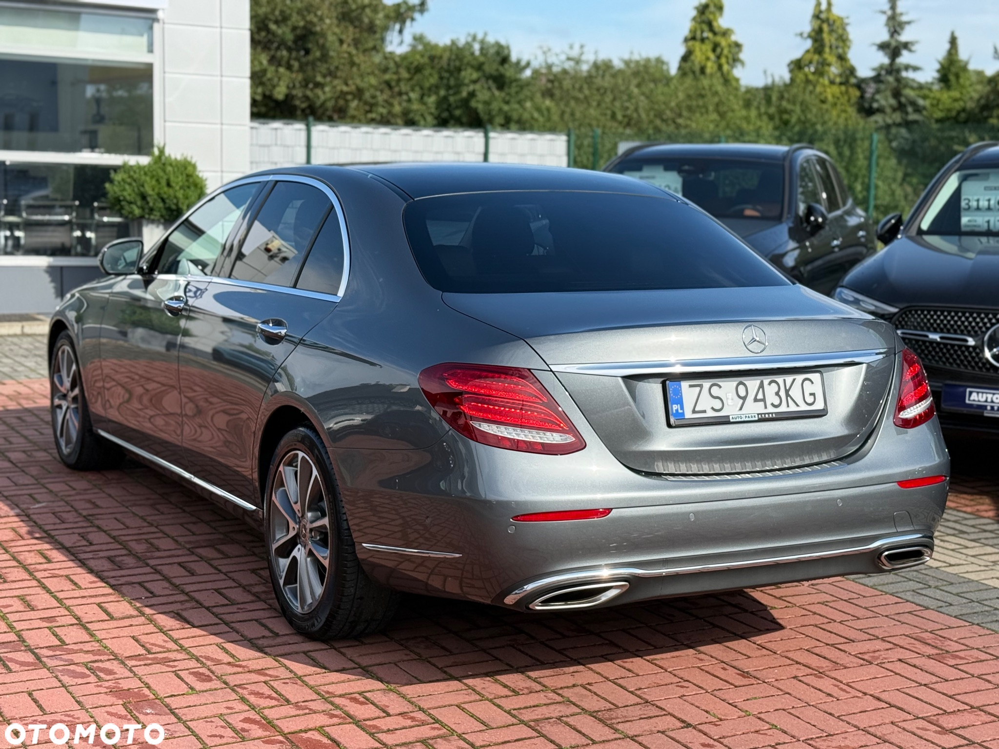 Mercedes-Benz Klasa E 200 4-Matic 9G-TRONIC - 4