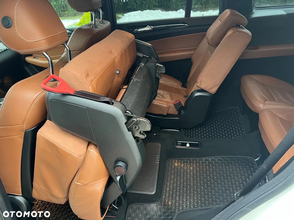 Mercedes-Benz GLS 400 4Matic 9G-TRONIC Exclusive - 13