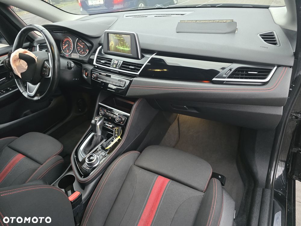 BMW Seria 2 216d Sport Line - 13