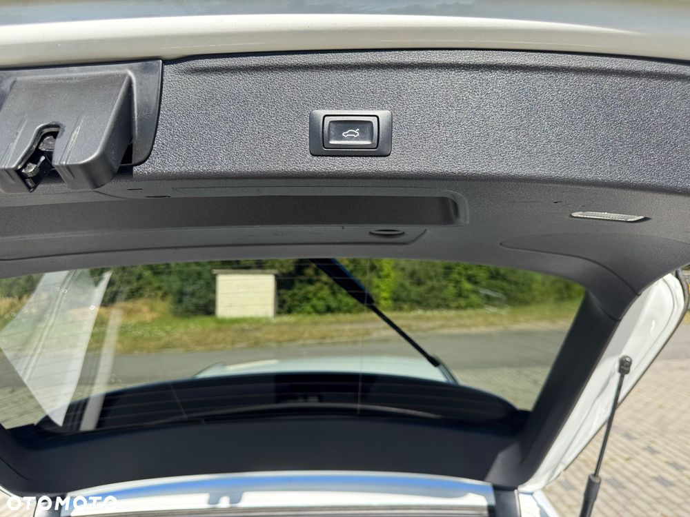 Audi A4 Avant 2.0 TDI DPF S line Sportpaket - 10