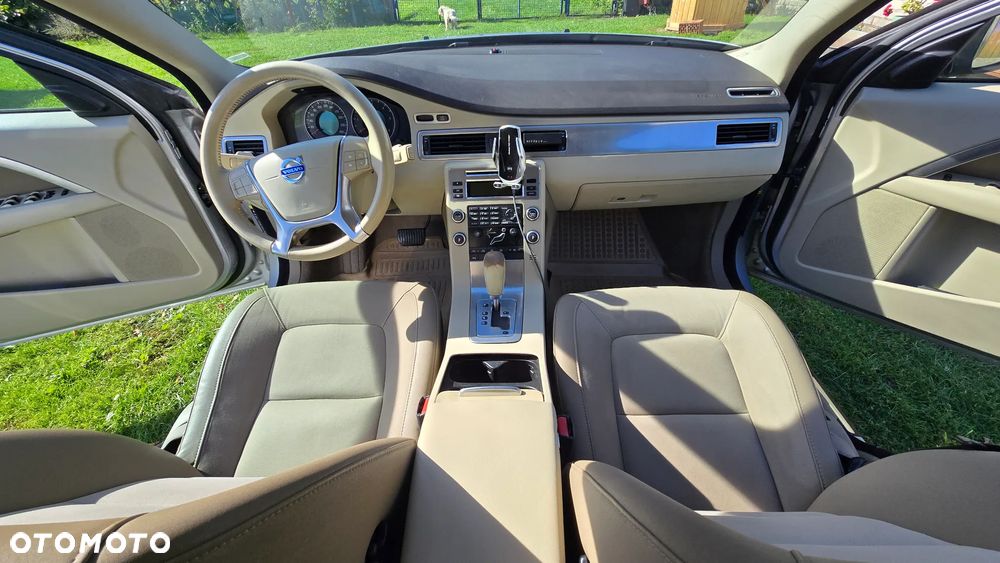 Volvo V70 - 11