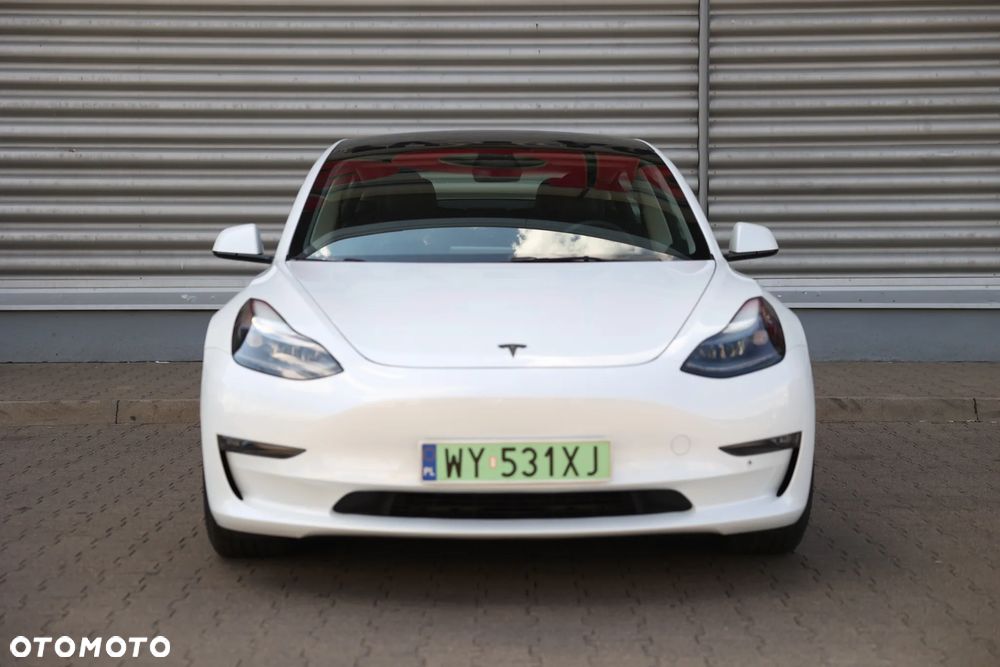 Tesla Model 3 - 31