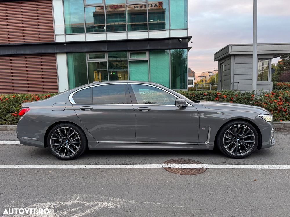 BMW Seria 7 745e - 16