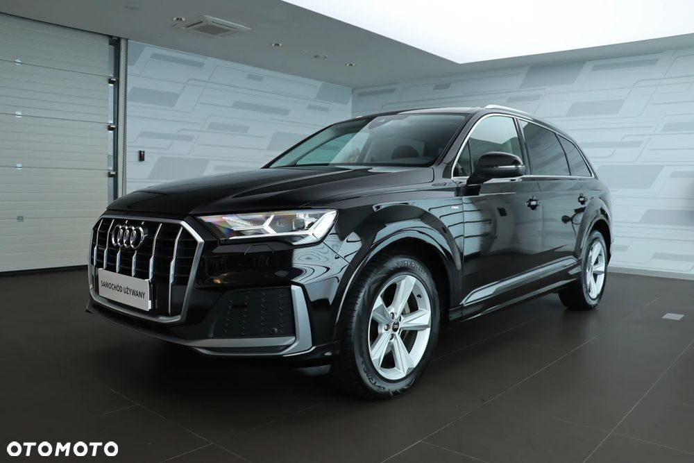 Audi Q7 - 1