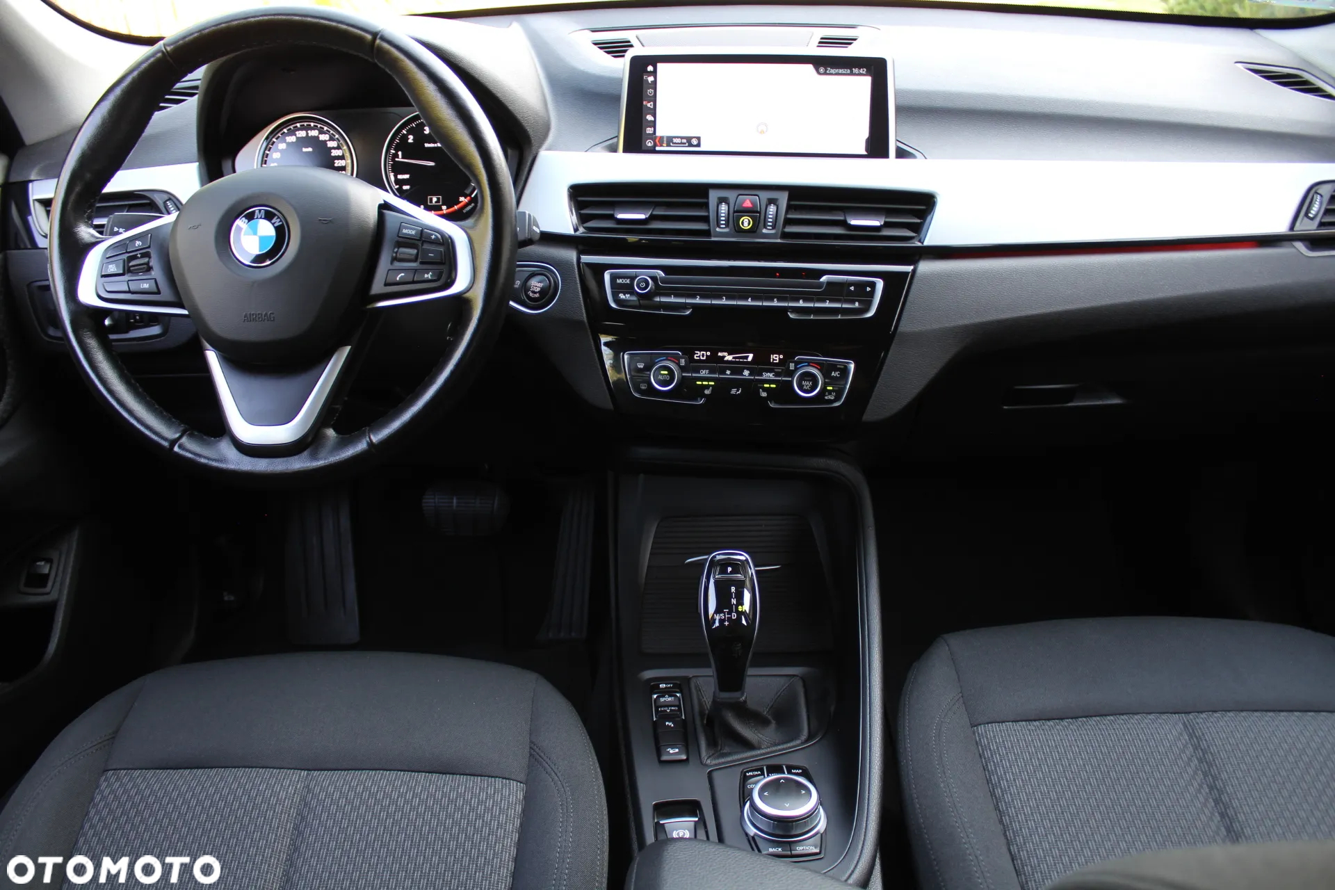 BMW X1 xDrive20i Advantage sport - 13