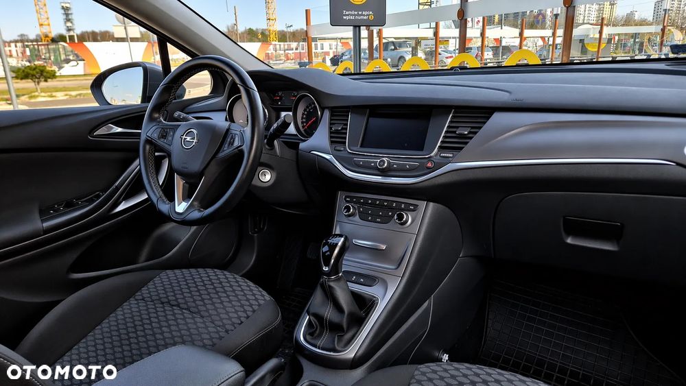 Opel Astra 1.4 T Dynamic - 11