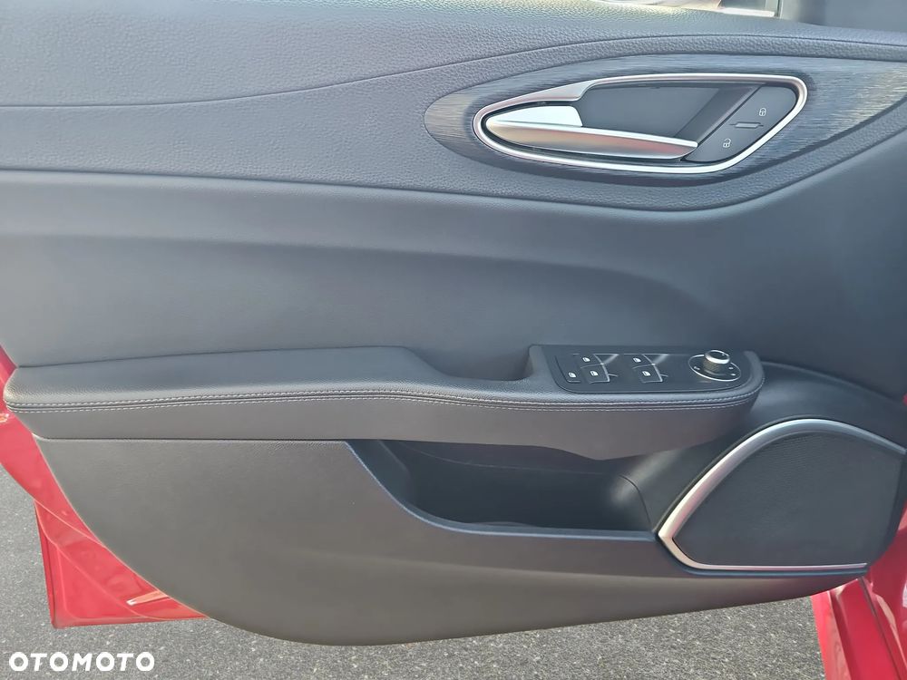 Alfa Romeo Giulia 2.0 Turbo Super - 11