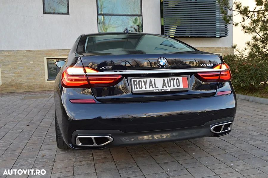 BMW Seria 7 740d xDrive - 17
