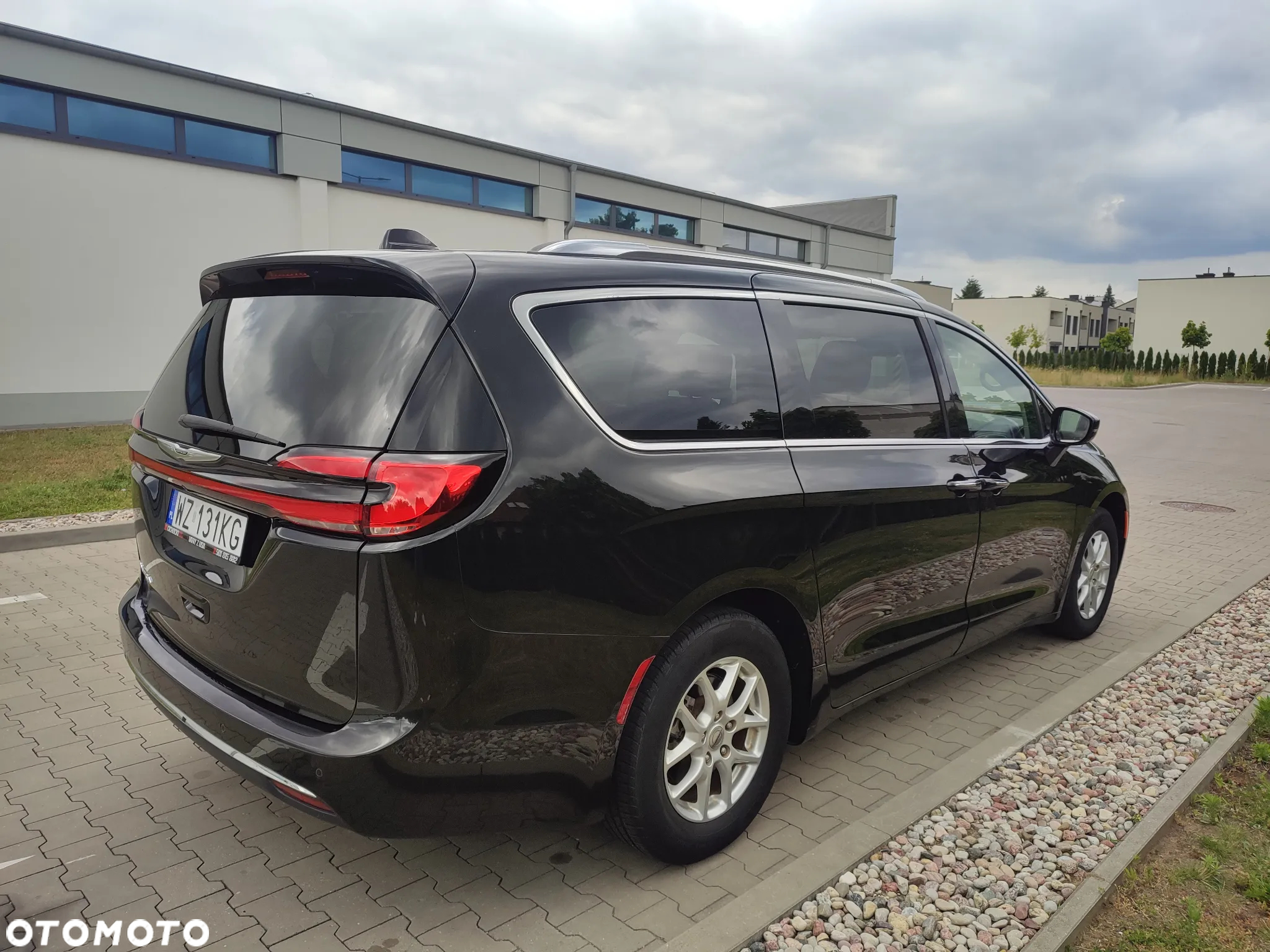 Chrysler Pacifica - 5