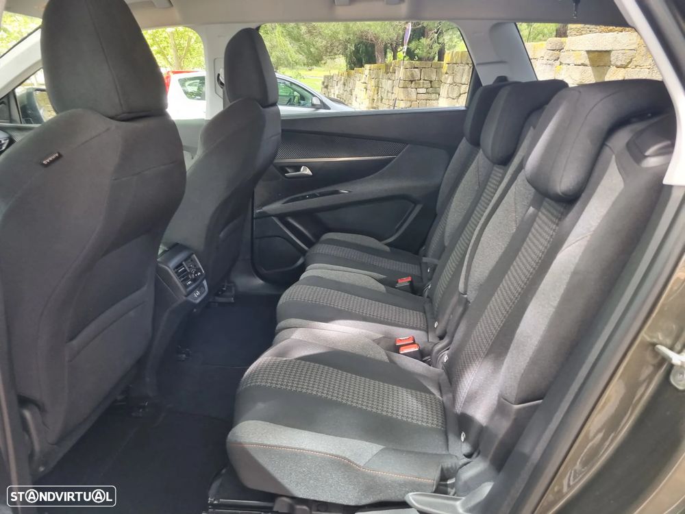 Peugeot 5008 PureTech 130 EAT8 Stop & Start Active Pack - 32