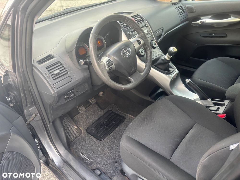 Toyota Auris 1.33 VVT-i Premium Comfort - 8