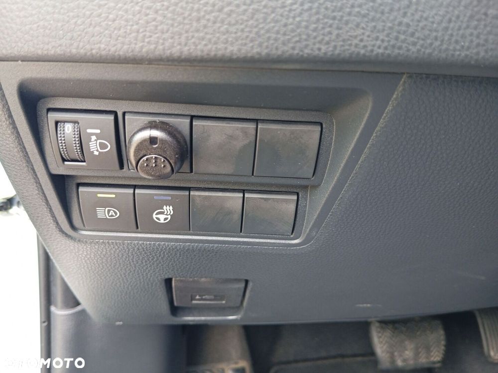 Toyota Yaris Hybrid 1.5 Style - 18