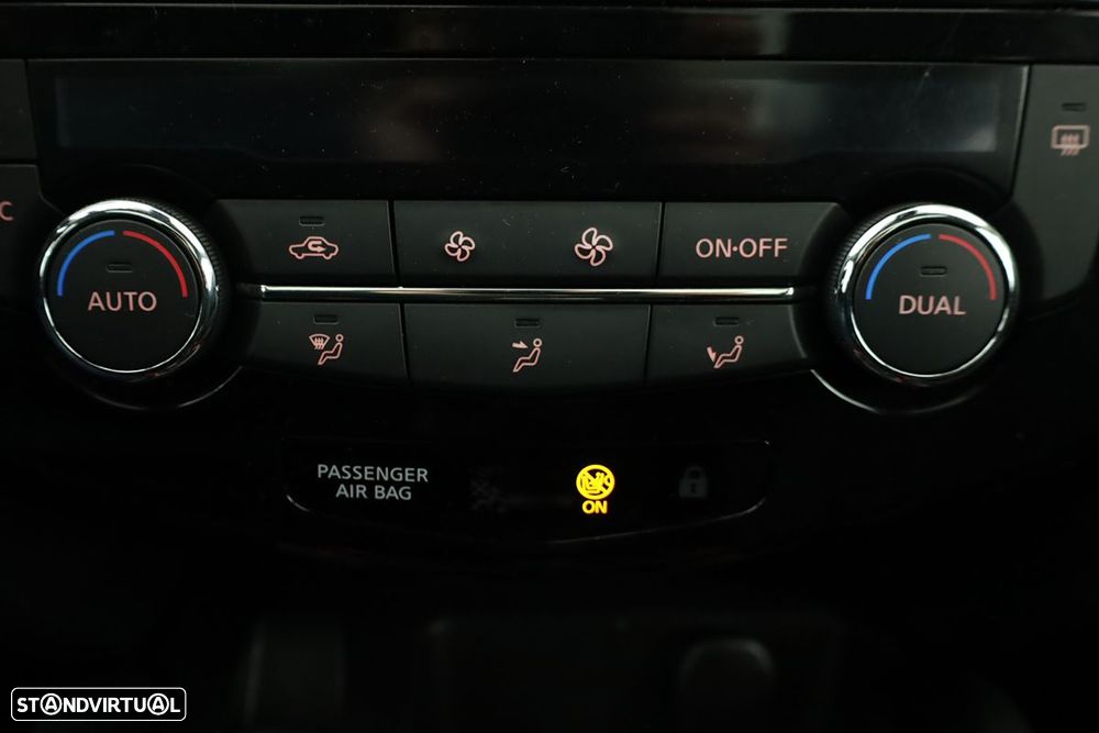 Nissan Qashqai 1.5 dCi N-Connecta - 13