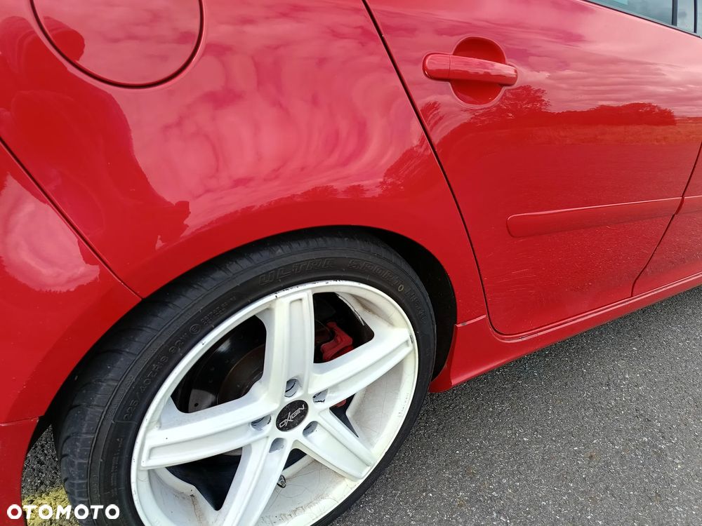 Volkswagen Golf 2.0 GTI Pirelli - 17