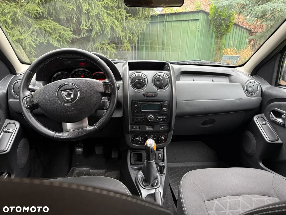 Dacia Duster 1.6 SCe Laureate S&S - 11