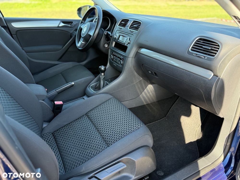Volkswagen Golf - 10