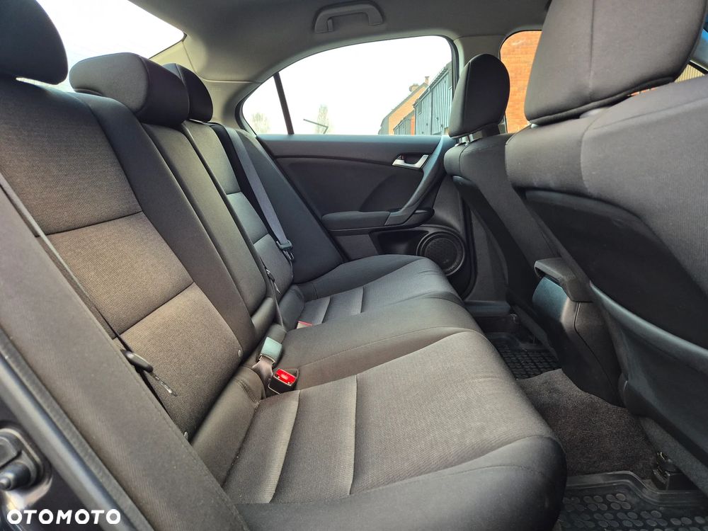 Honda Accord 2.0 Executive - 10