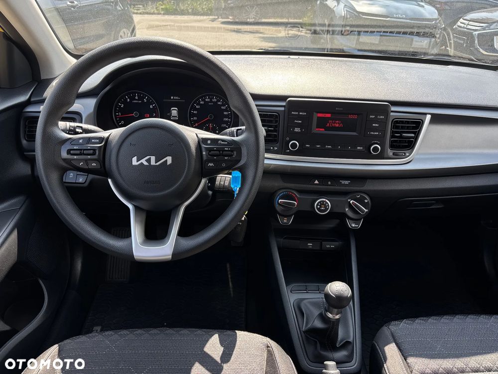 Kia Rio 1.2 M - 10