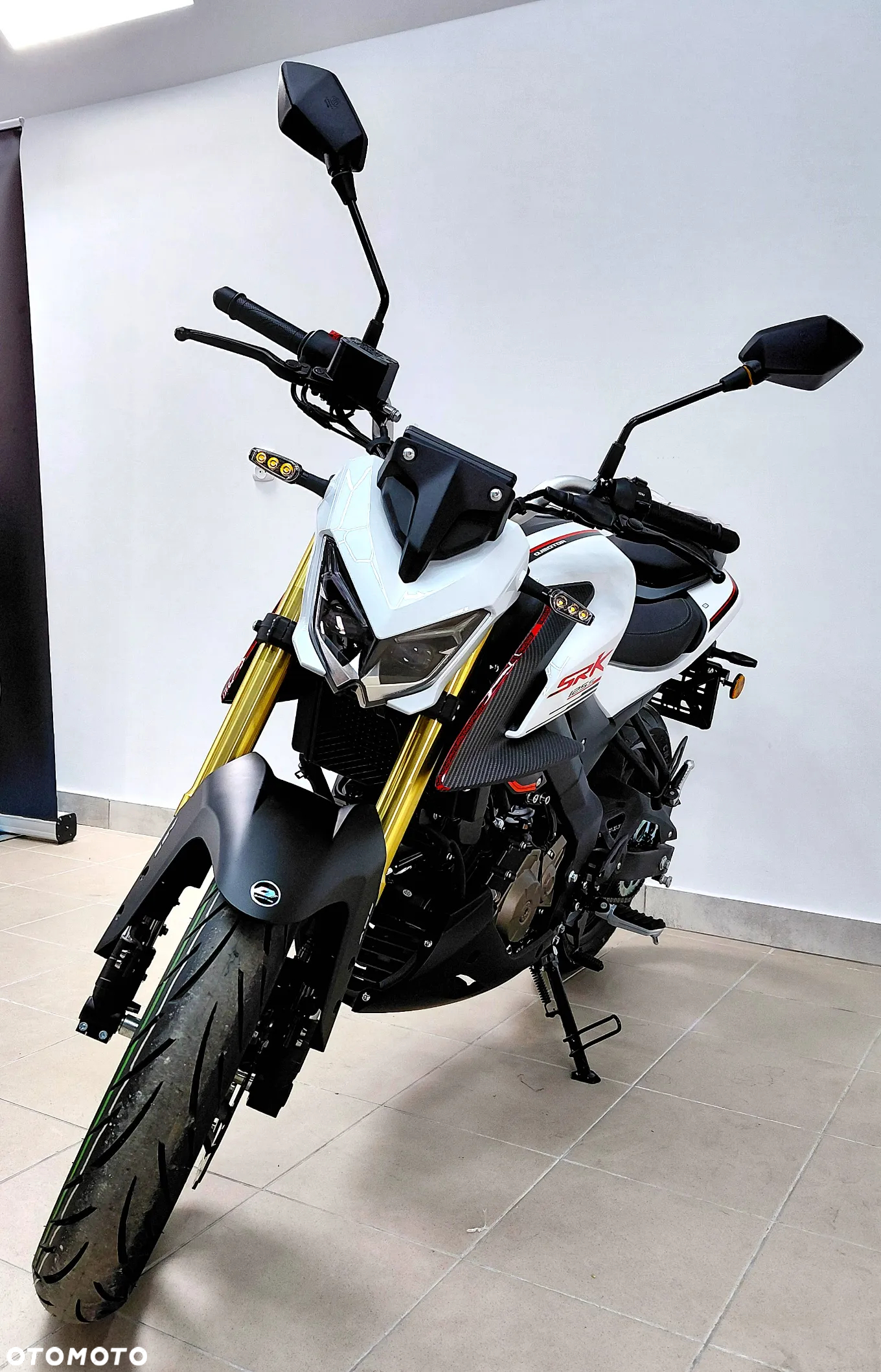 QJMOTOR SRK 125S - 4