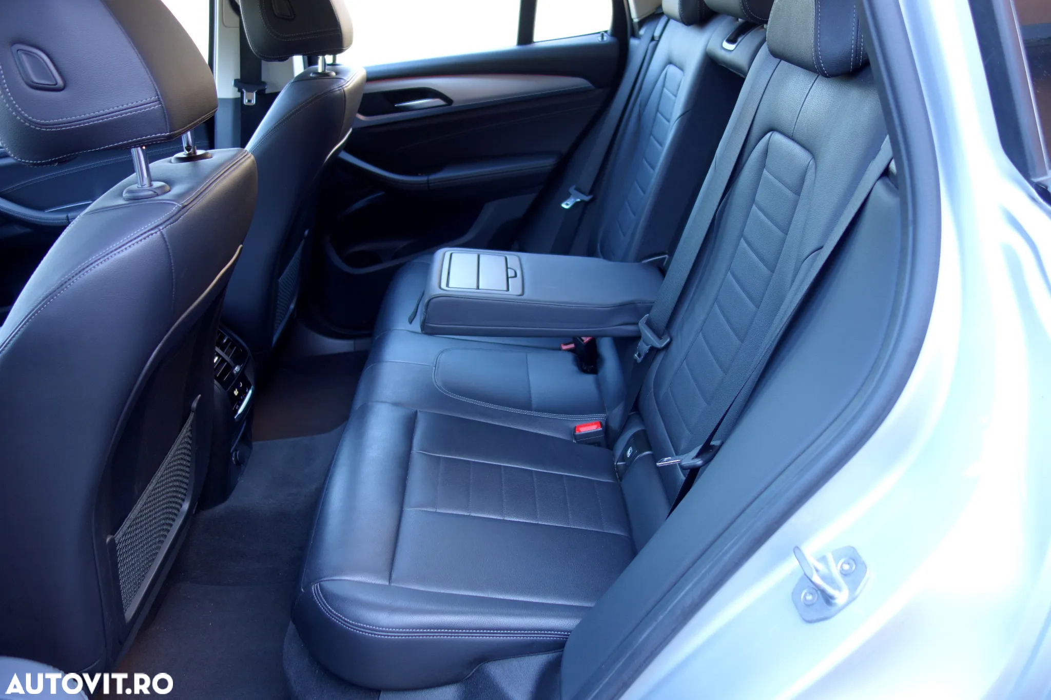 BMW X3 xDrive20i AT - 7