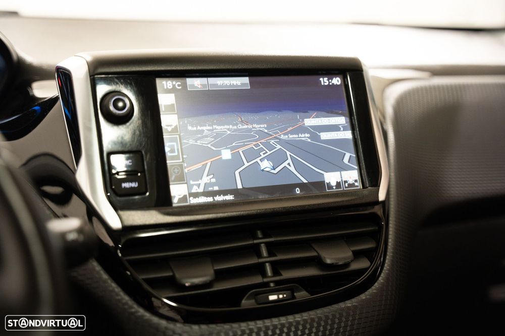 Peugeot 2008 1.2 PureTech Style - 10