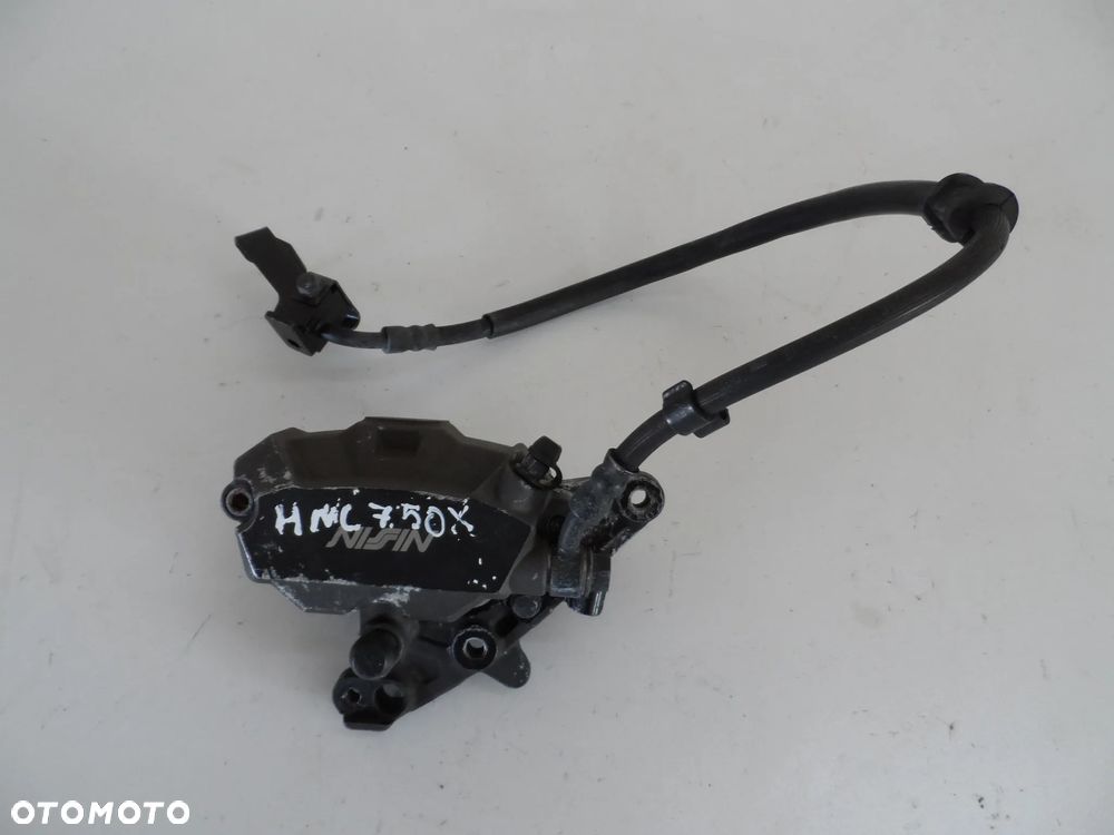 HONDA NC 750X zacisk hamulcowy przód - 1