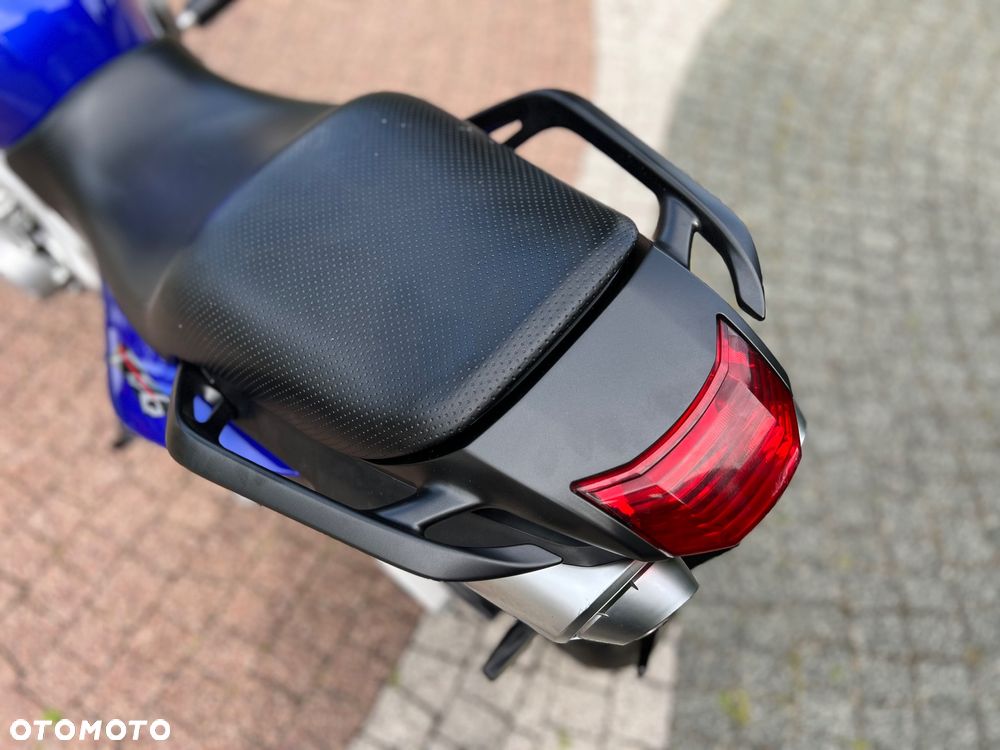 Yamaha FZ6 - 20