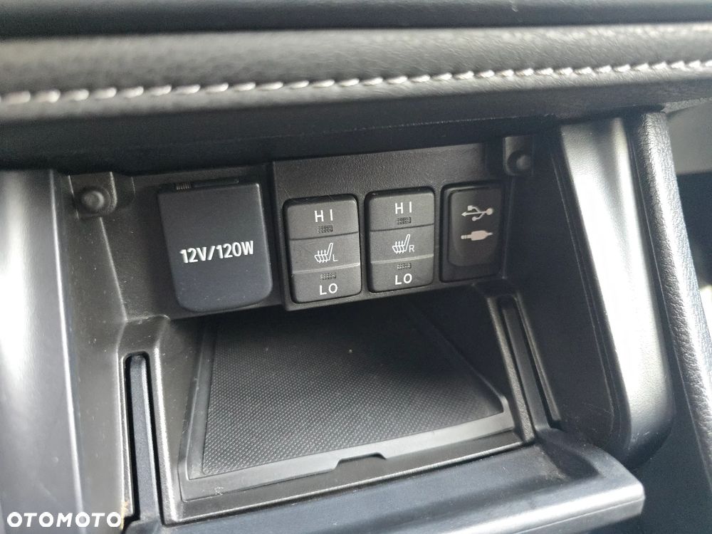 Toyota Auris 1.6 Premium - 25