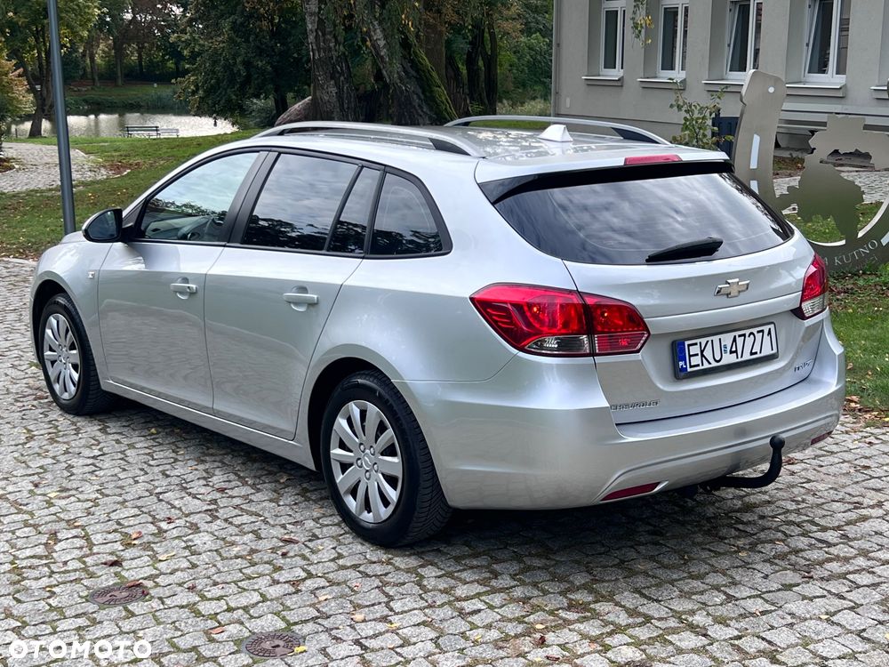 Chevrolet Cruze 1.6 LS - 9