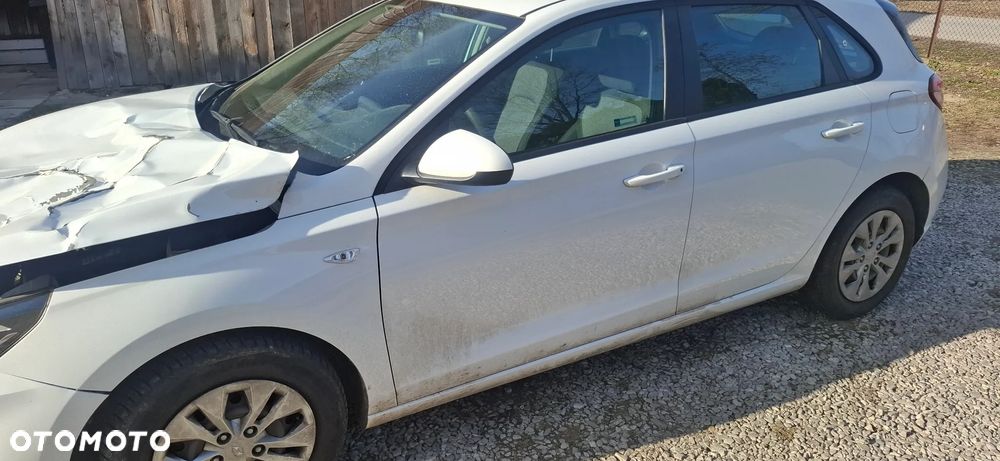 Hyundai i30 1.5 Pure - 6