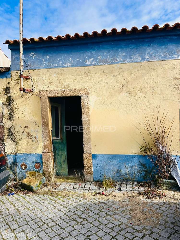 Oportunidade de Investimento – Moradia T4 para Remodelação Total na... - Grande imagem: 2/11