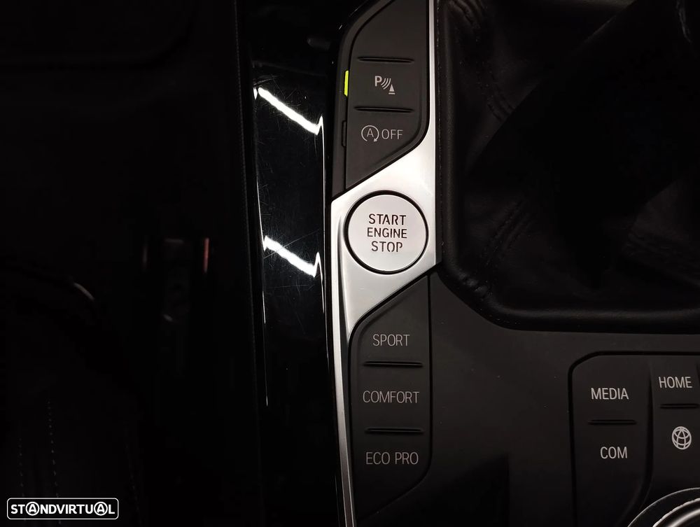 BMW 116 d Pack Desportivo M - 34