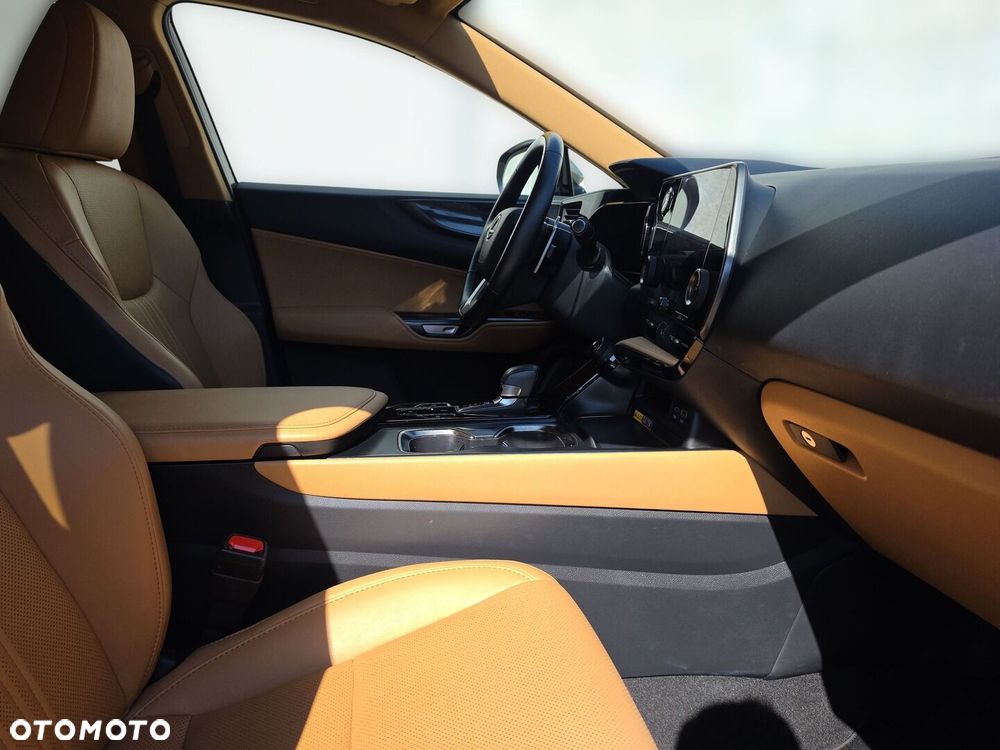 Lexus NX 350h Prestige 2WD - 24