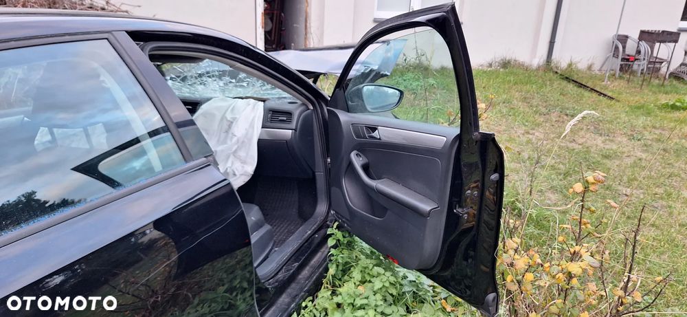 Volkswagen Jetta 2.0 TDI DPF BMT Trendline - 16