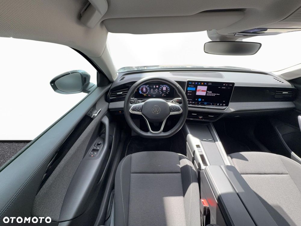 Volkswagen Passat - 16