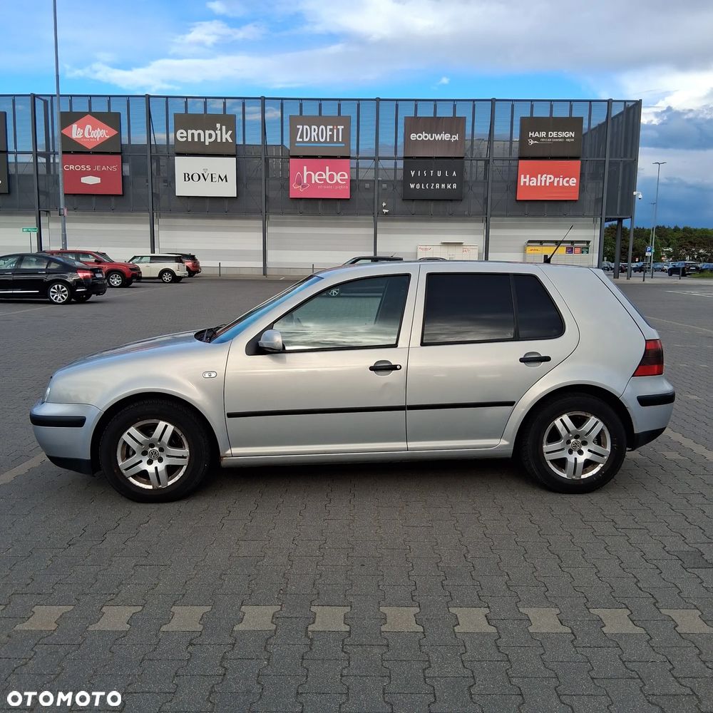Volkswagen Golf - 4