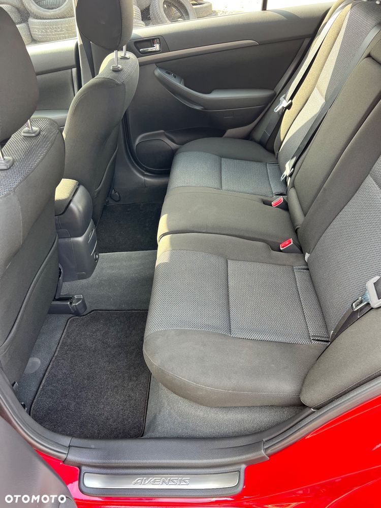 Toyota Avensis 2.0 VVT-i Sol - 12