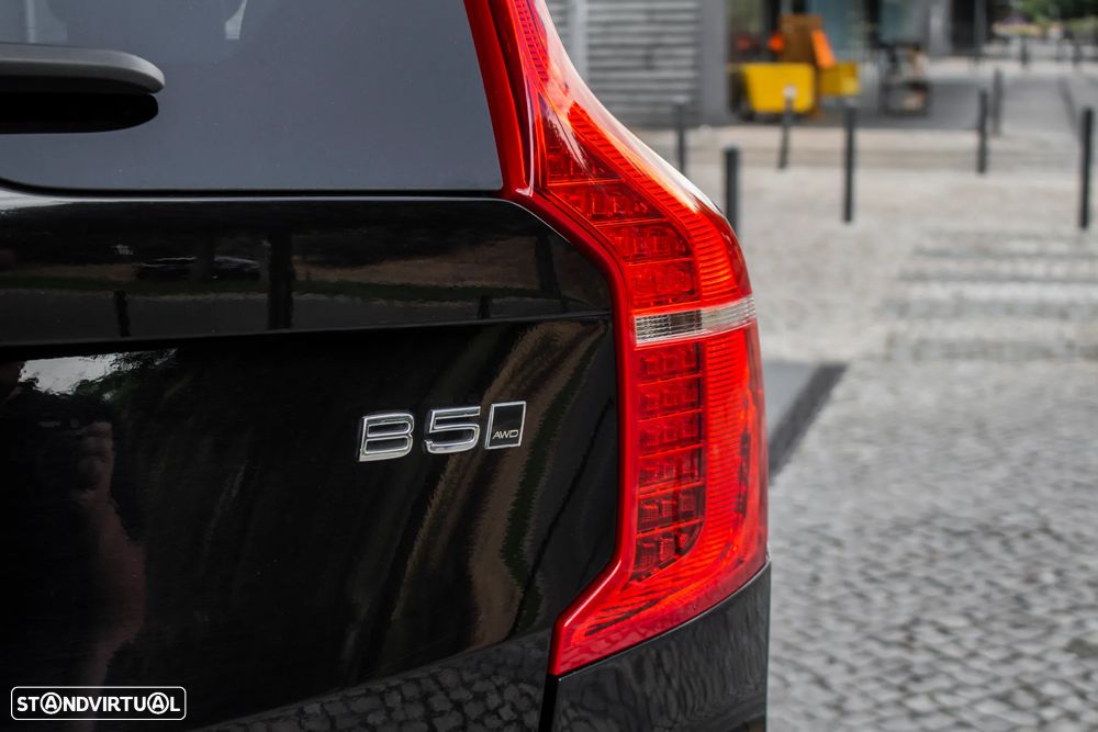 Volvo XC 90 B5 D AWD Geartronic Momentum Pro - 11