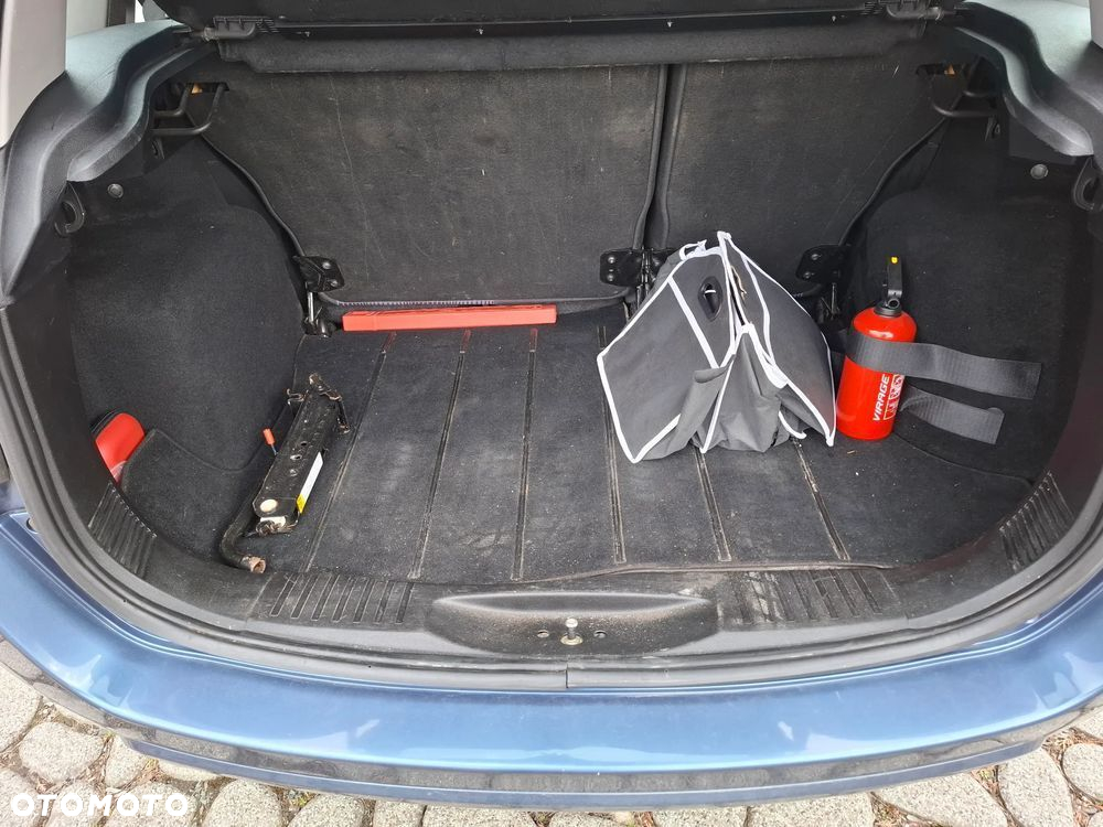 Ford Fusion 1.25 Ambiente - 10