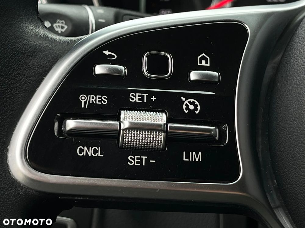 Mercedes-Benz GLC 300 e 4-Matic - 24