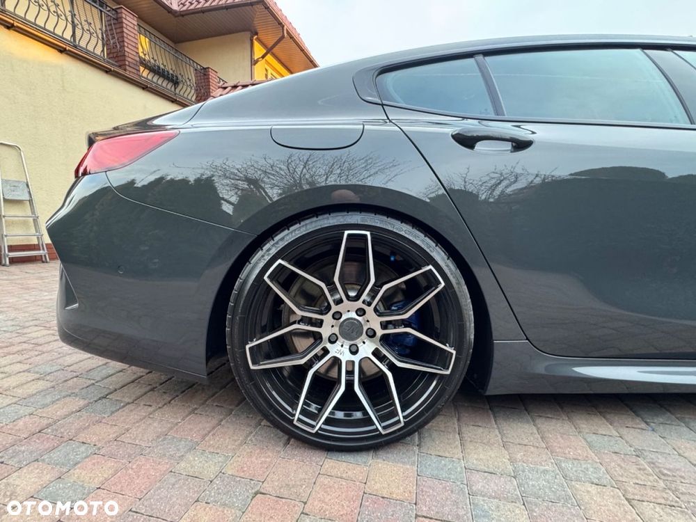 BMW Seria 8 - 21