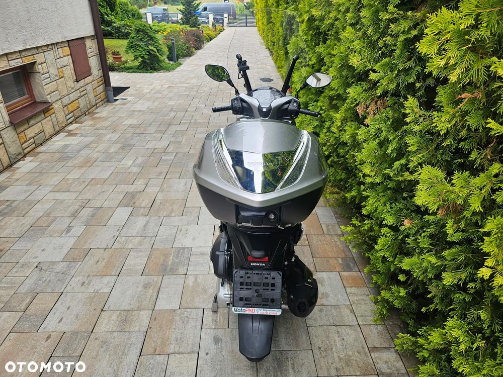 Honda SH - 10