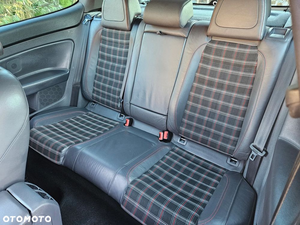 Volkswagen Golf 2.0 GTI DSG Edition 30 - 11