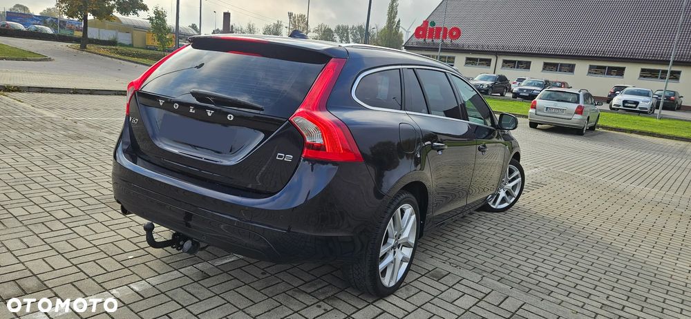 Volvo V60 2017 photo 2