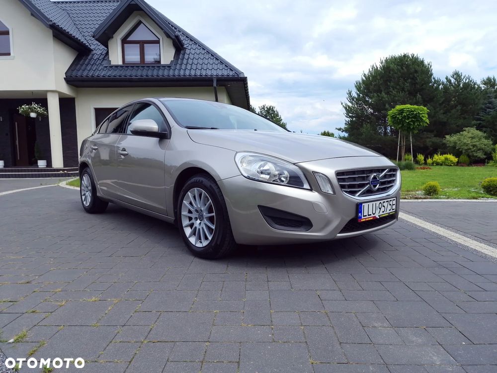 Volvo S60 D2 Kinetic - 2