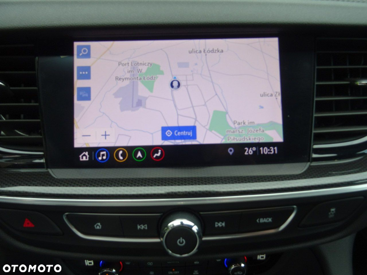 Opel Insignia - 11
