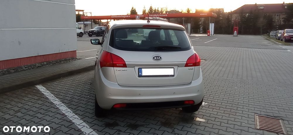 Kia Venga - 7