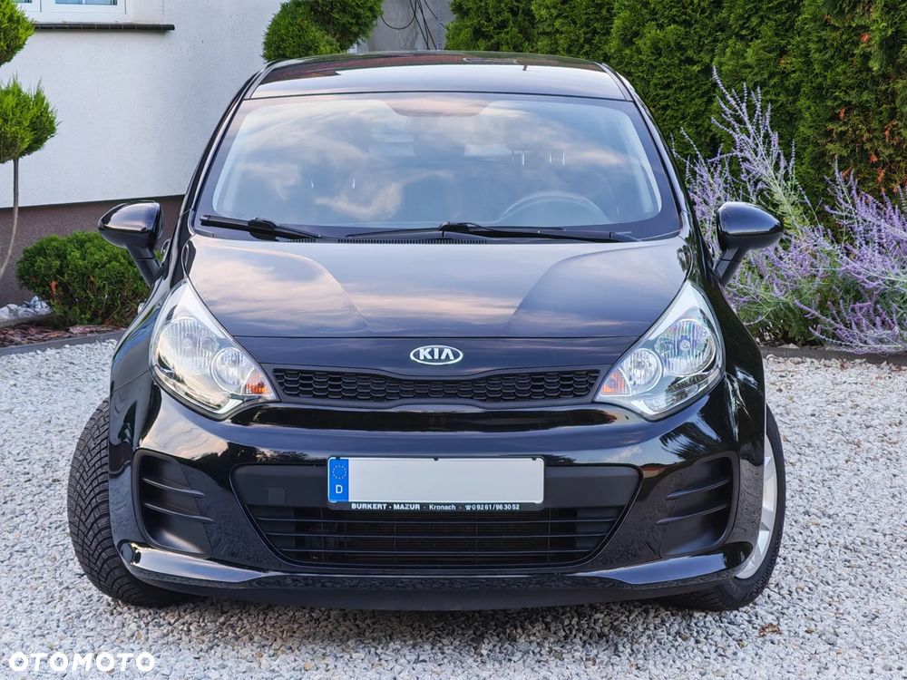 Kia Rio 1.2 L - 5